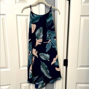 Women’s floral dress size large
